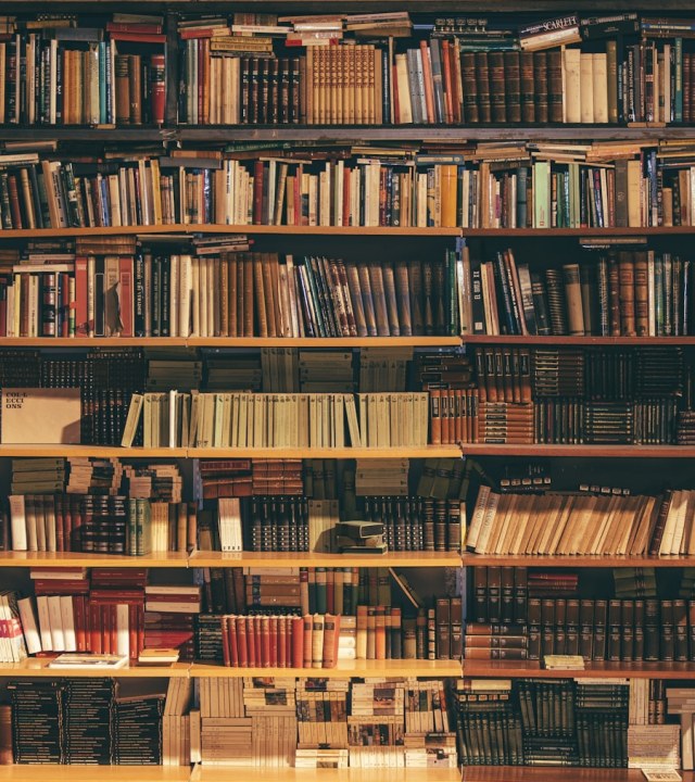 Scholarly journals and academic library collections for publishers